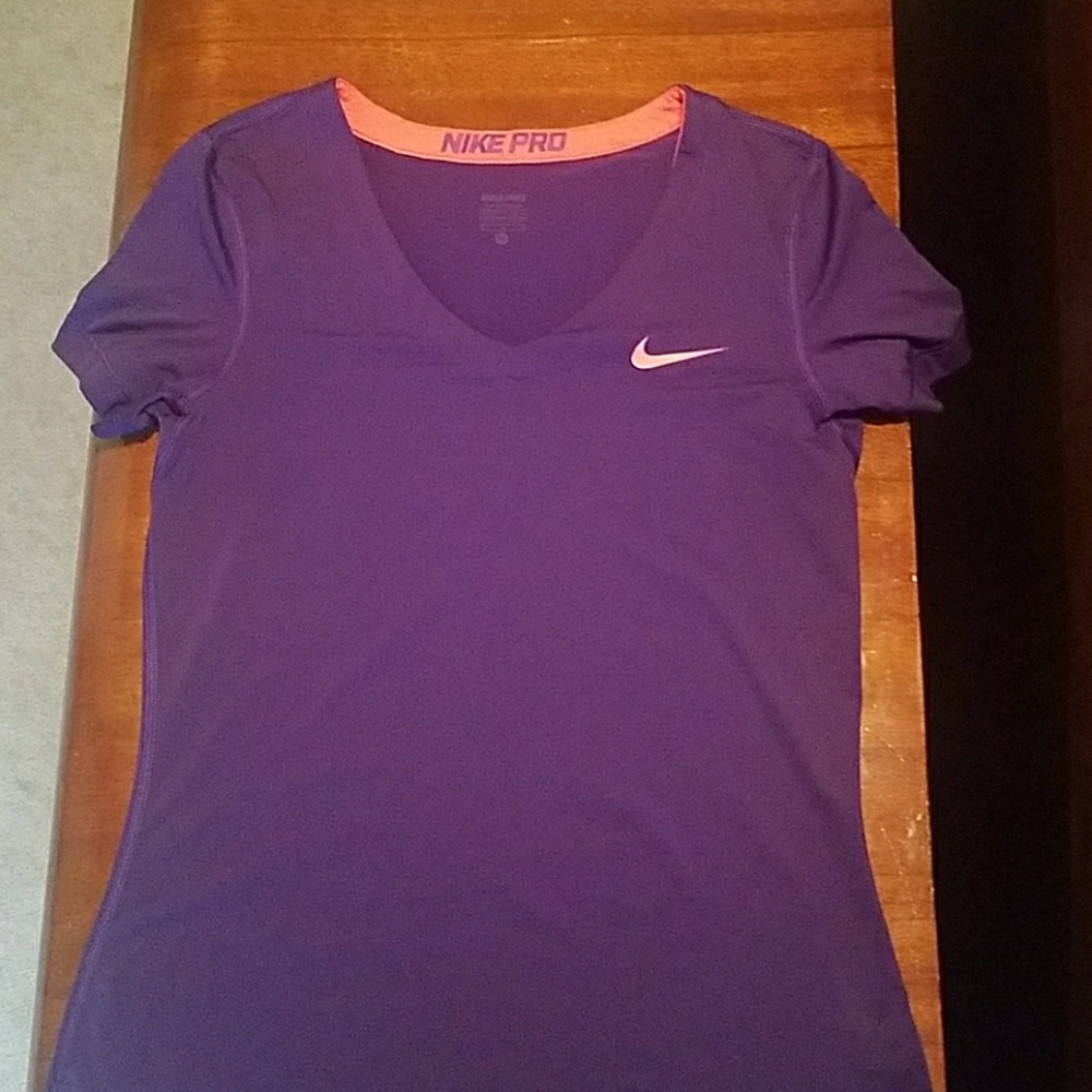Nike Pro Women's Workout Top Size Medium
